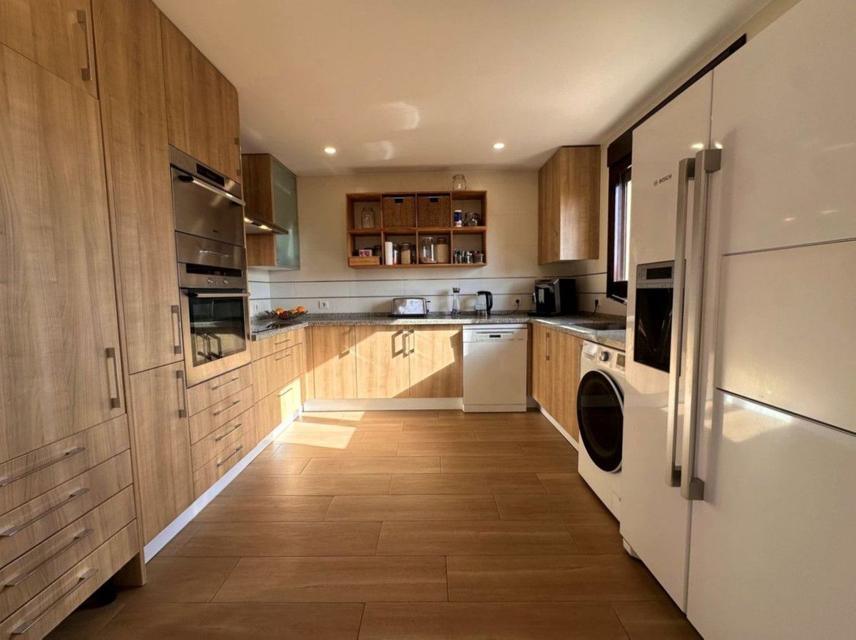 Geschakelde Woning in Estepona, Estepona, 4/12