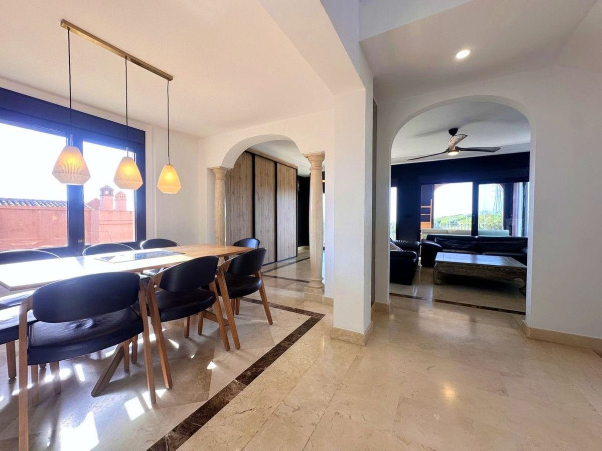 Geschakelde Woning in Estepona, Estepona, 6/12