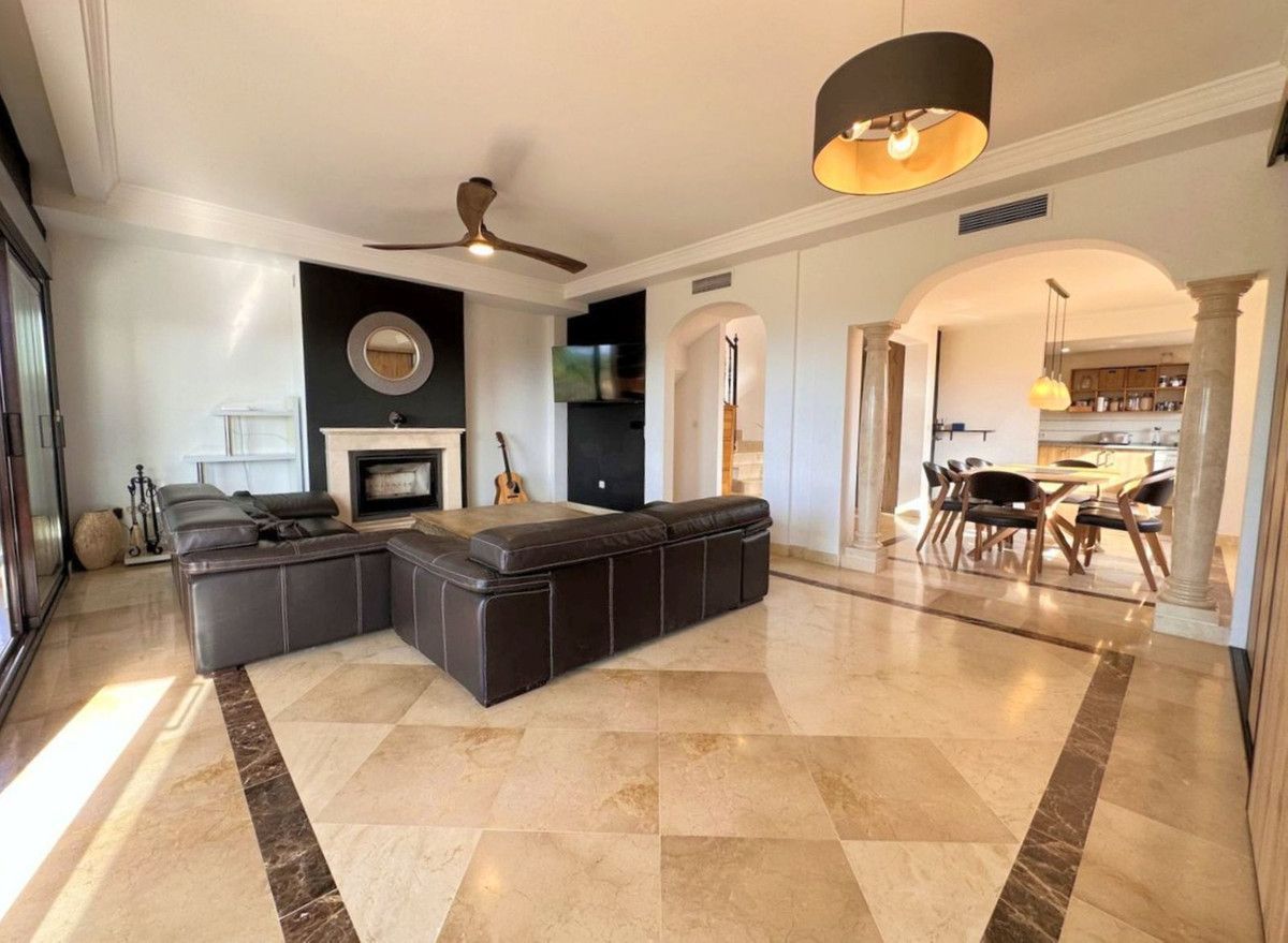 Geschakelde Woning in Estepona, Estepona, 10/12