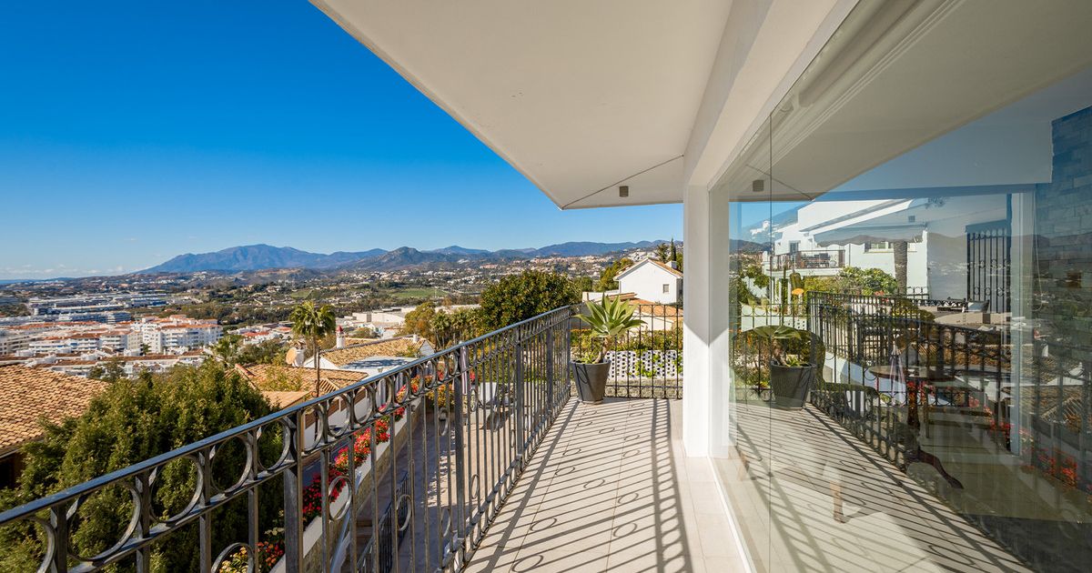 Detached Villa in Nueva Andalucía, Nueva Andalucía, 3/12