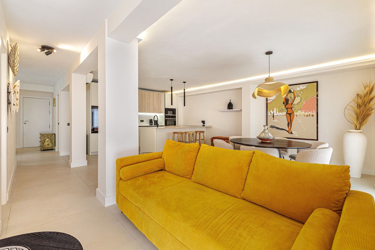 Middenverdieping Appartement in Marbella, Marbella, 12/12