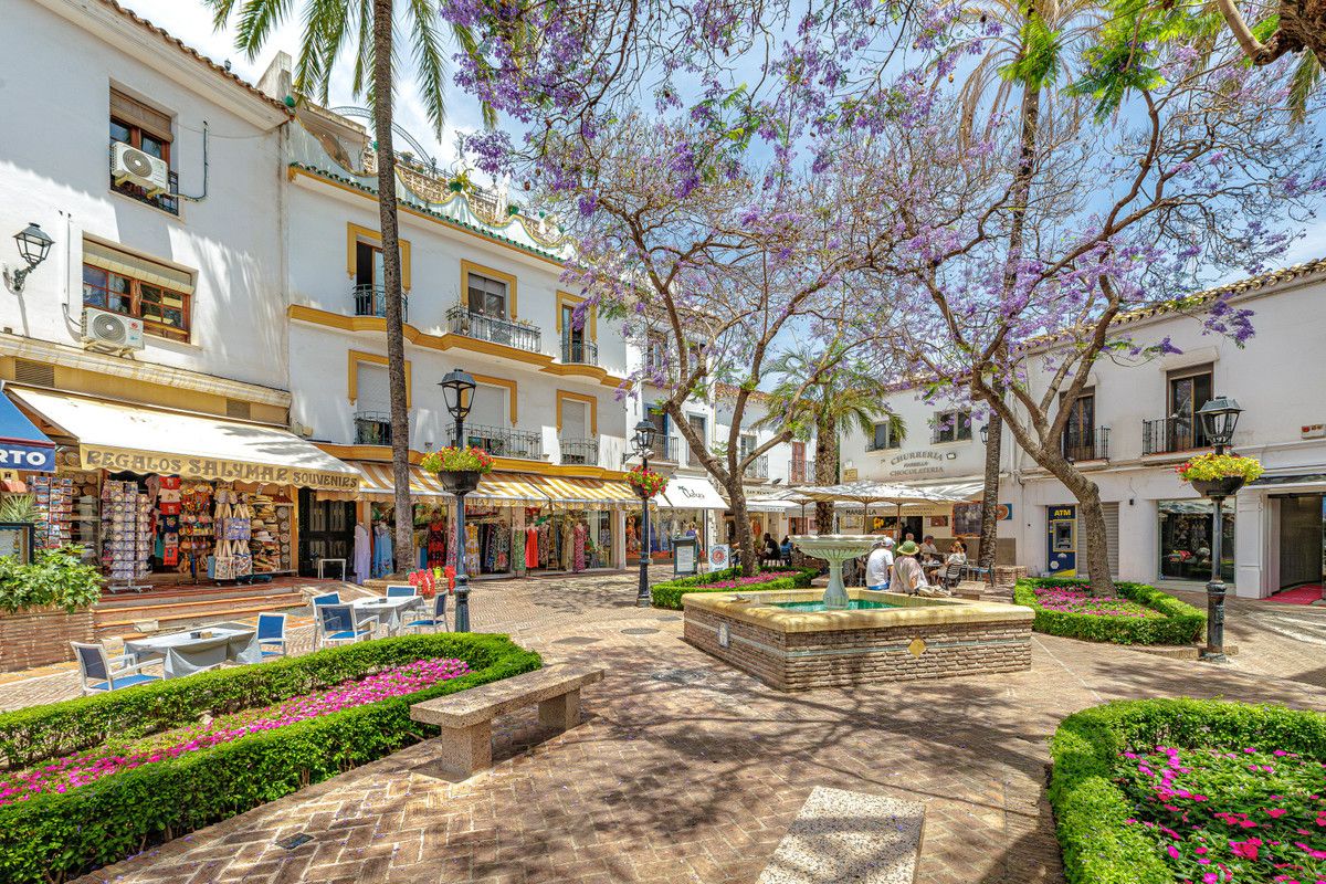 Middenverdieping Appartement in Marbella, Marbella, 7/12