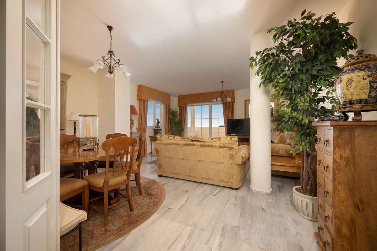 Penthouse in Cabopino, Cabopino, 5/12