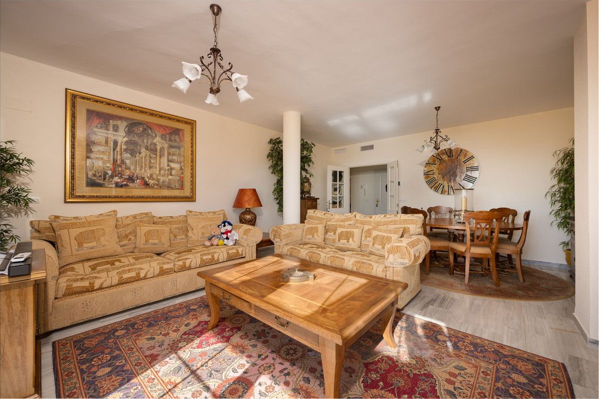 Penthouse in Cabopino, Cabopino, 7/12