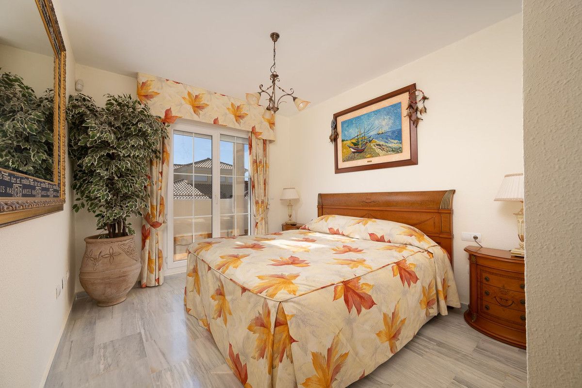 Penthouse in Cabopino, Cabopino, 10/12