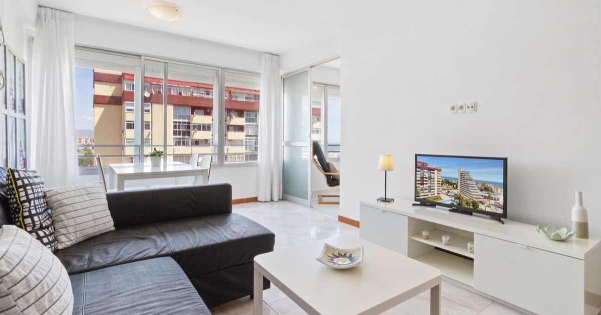 Middle Floor Apartment in Benalmadena Costa, Benalmadena Costa, 1/12