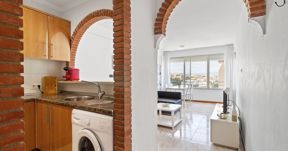 Middle Floor Apartment in Benalmadena Costa, Benalmadena Costa, 11/12