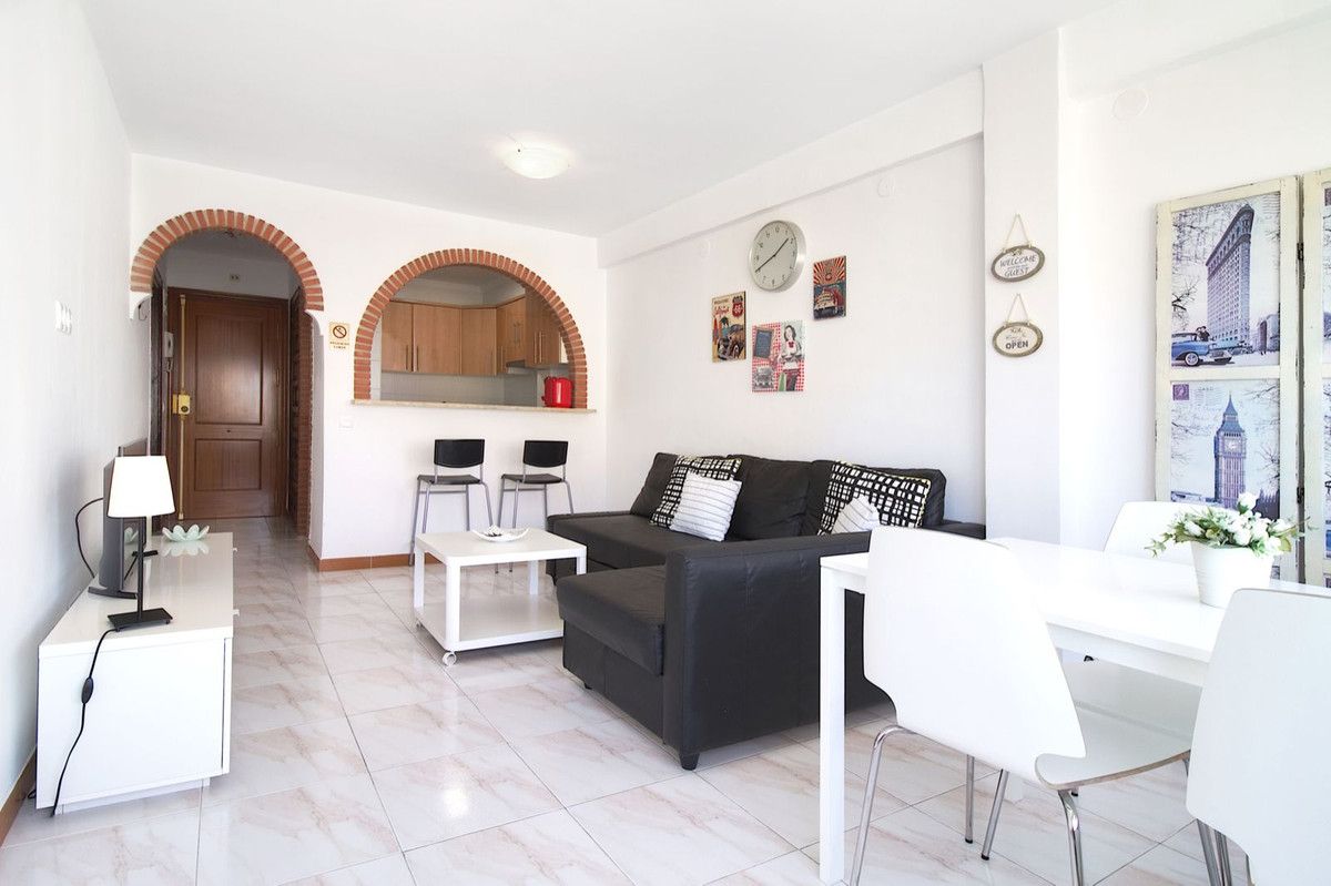 Middle Floor Apartment in Benalmadena Costa, Benalmadena Costa, 5/12