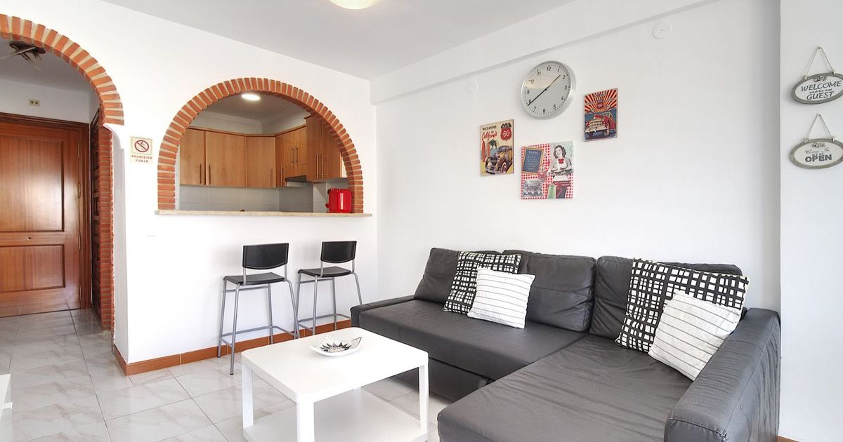 Middle Floor Apartment in Benalmadena Costa, Benalmadena Costa, 6/12
