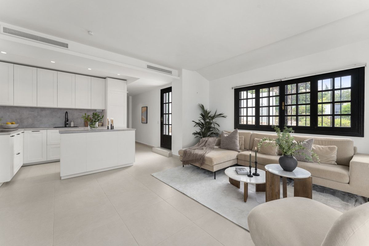 Middle Floor Apartment in Nueva Andalucía, Nueva Andalucía, 6/12