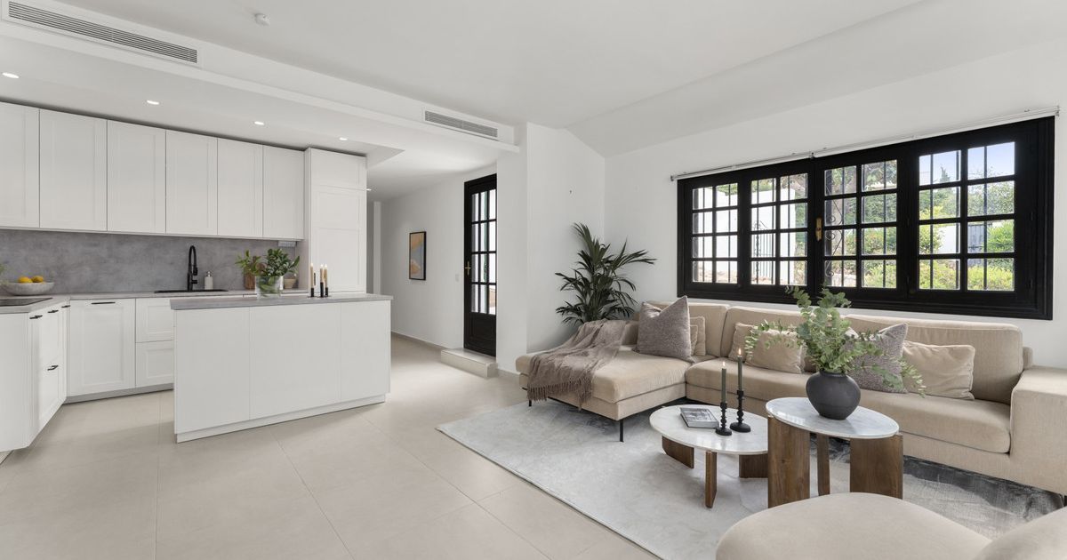 Middle Floor Apartment in Nueva Andalucía, Nueva Andalucía, 6/12