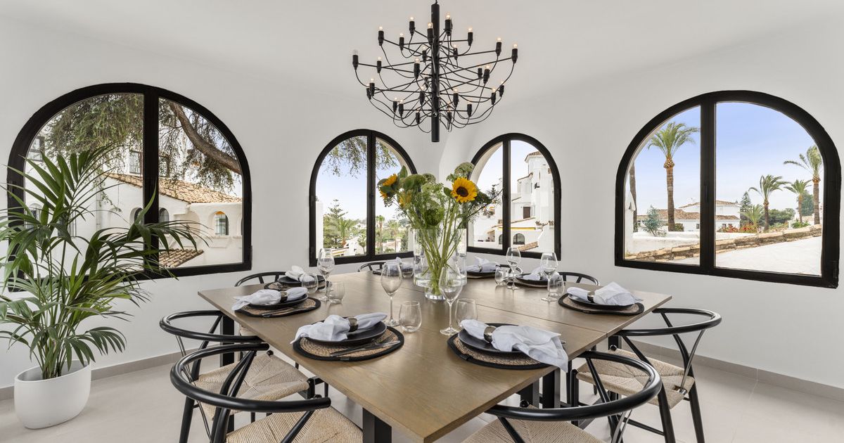 Middle Floor Apartment in Nueva Andalucía, Nueva Andalucía, 10/12