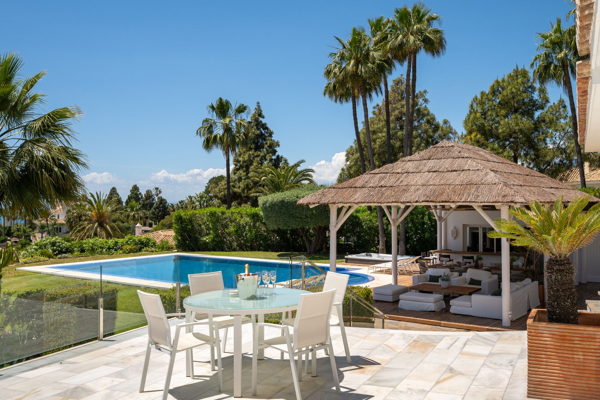 Villa in Marbella East, Hacienda las Chapas, Marbella East, 12/12