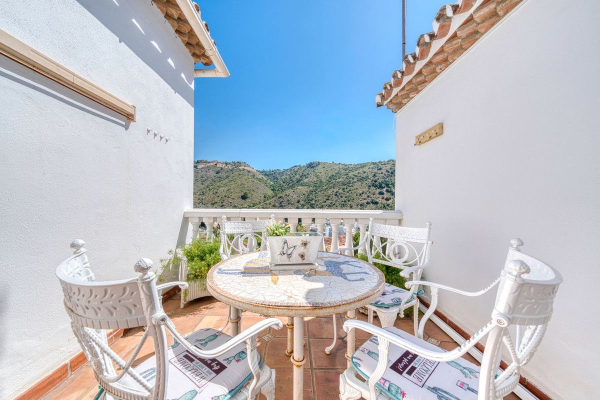 Townhouse in Benahavís, Benahavís, 3/12