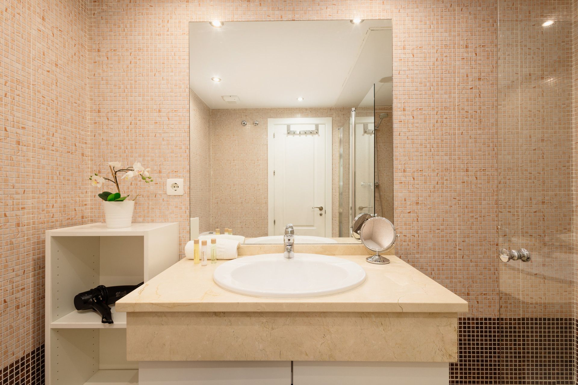 Ground Floor Apartment in Istan, Balcones del Lago, Istan, 12/12