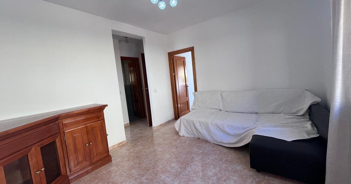 Middle Floor Apartment in Fuengirola, Fuengirola, 2/12