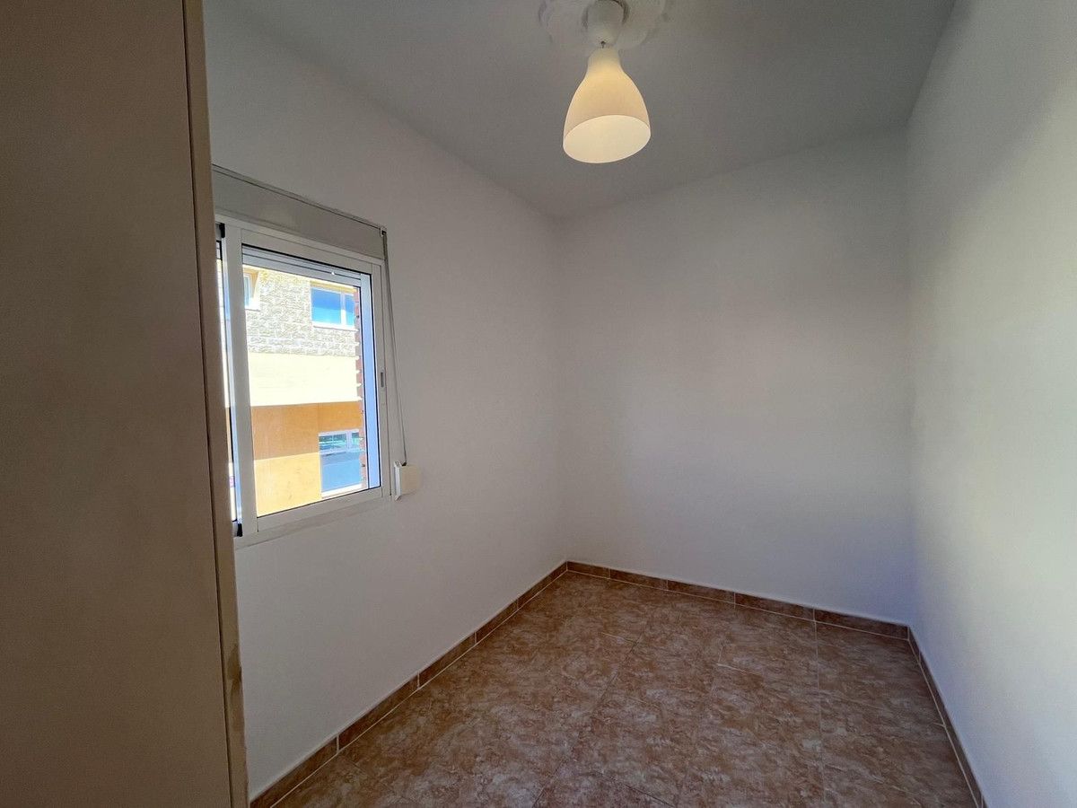 Middle Floor Apartment in Fuengirola, Fuengirola, 4/12