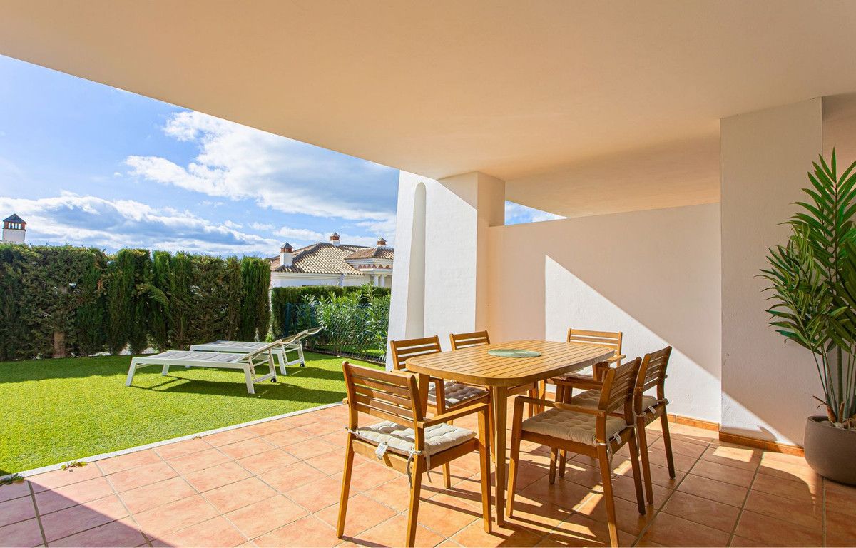 Ground Floor Apartment in Casares Playa, Casares Playa, 4/12