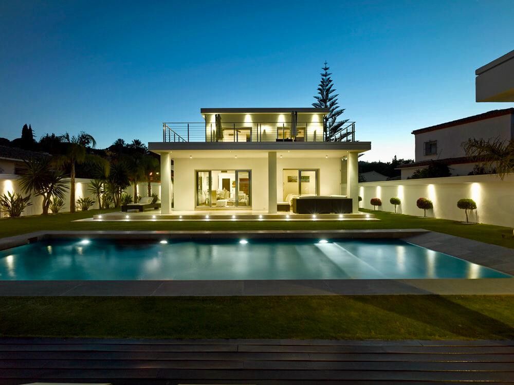 Villa in Nueva Andalucia, Nueva Andalucia, 2/12