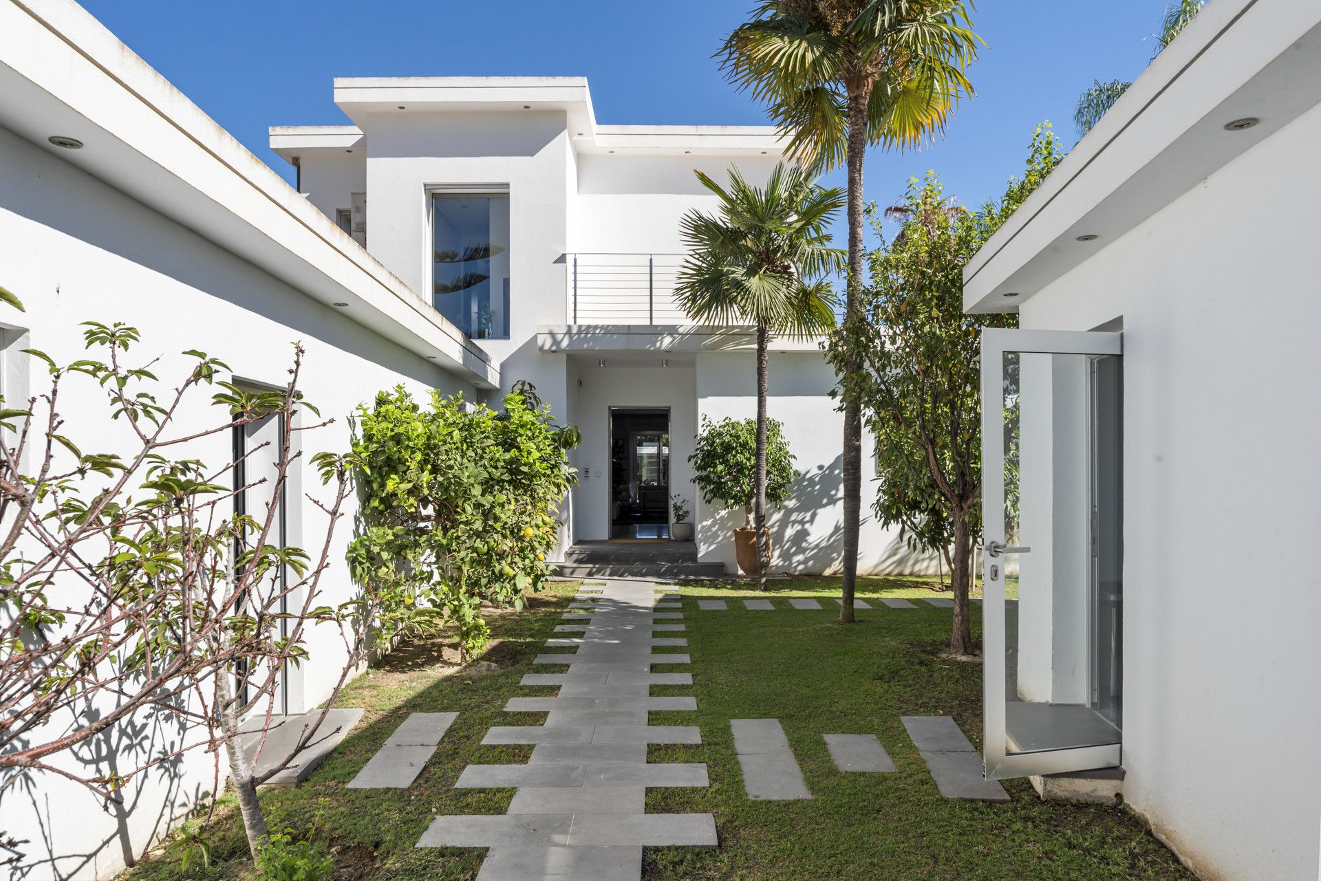 Villa in Nueva Andalucia, Nueva Andalucia, 3/12