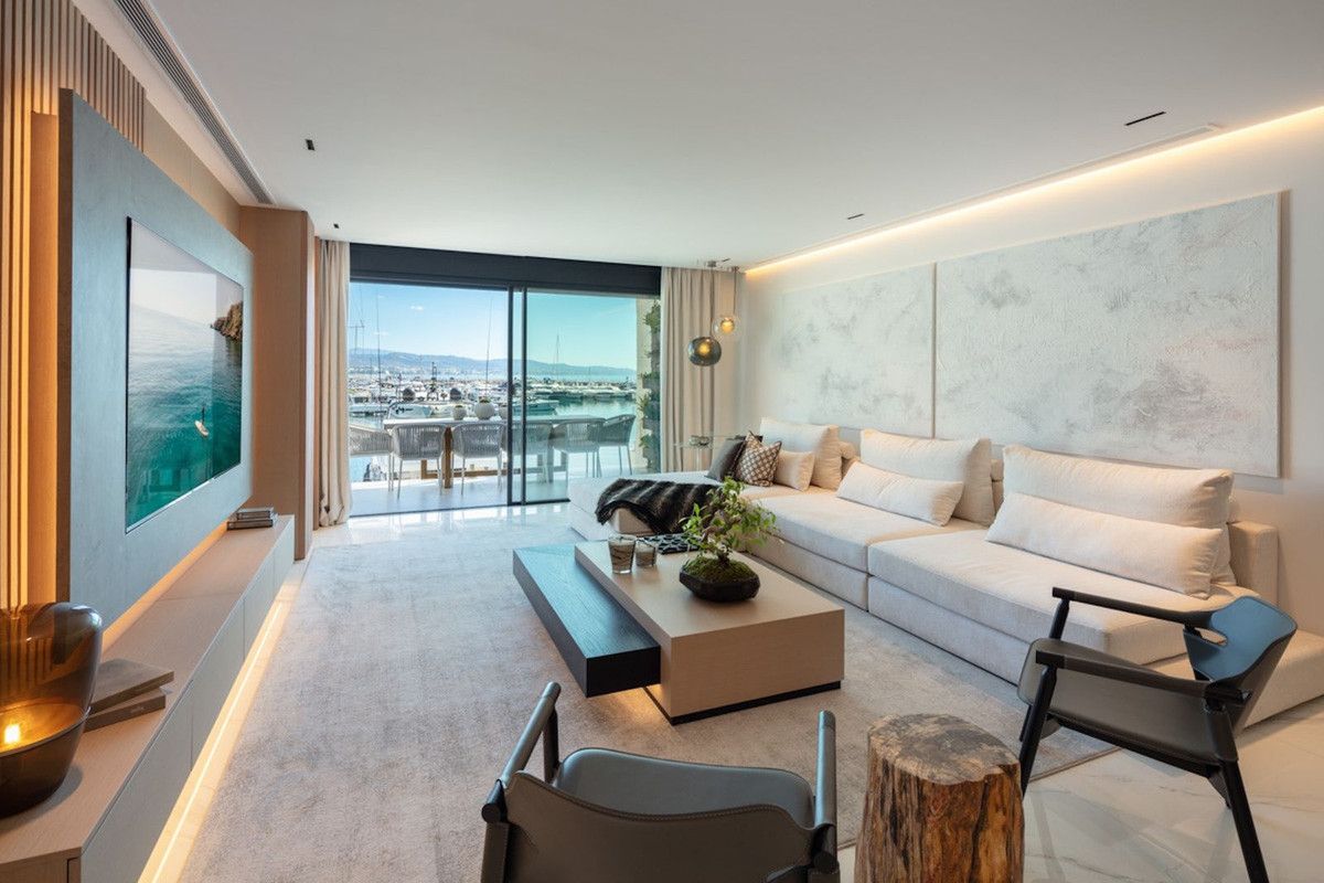 Apartament na środkowym piętrze w Puerto Banús, Puerto Banús, 11/12