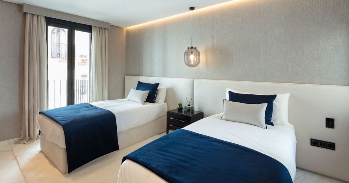 Apartament na środkowym piętrze w Puerto Banús, Puerto Banús, 12/12