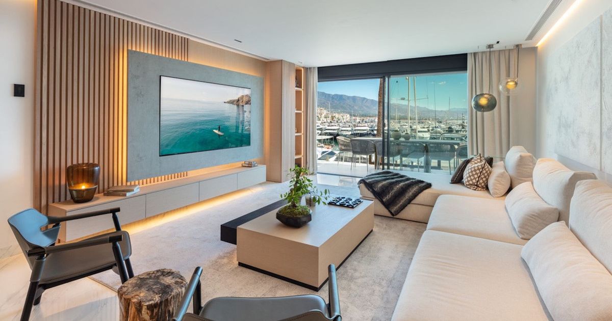 Apartament na środkowym piętrze w Puerto Banús, Puerto Banús, 3/12