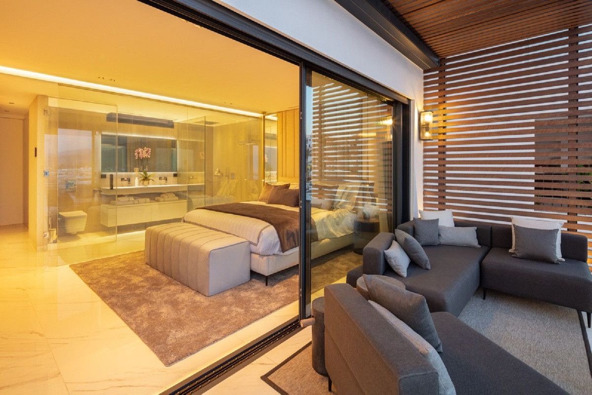 Apartament na środkowym piętrze w Puerto Banús, Puerto Banús, 5/12