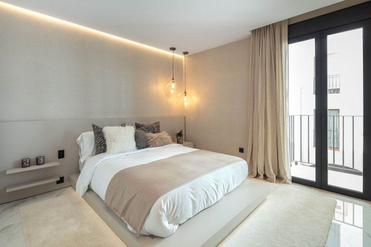 Apartament na środkowym piętrze w Puerto Banús, Puerto Banús, 9/12