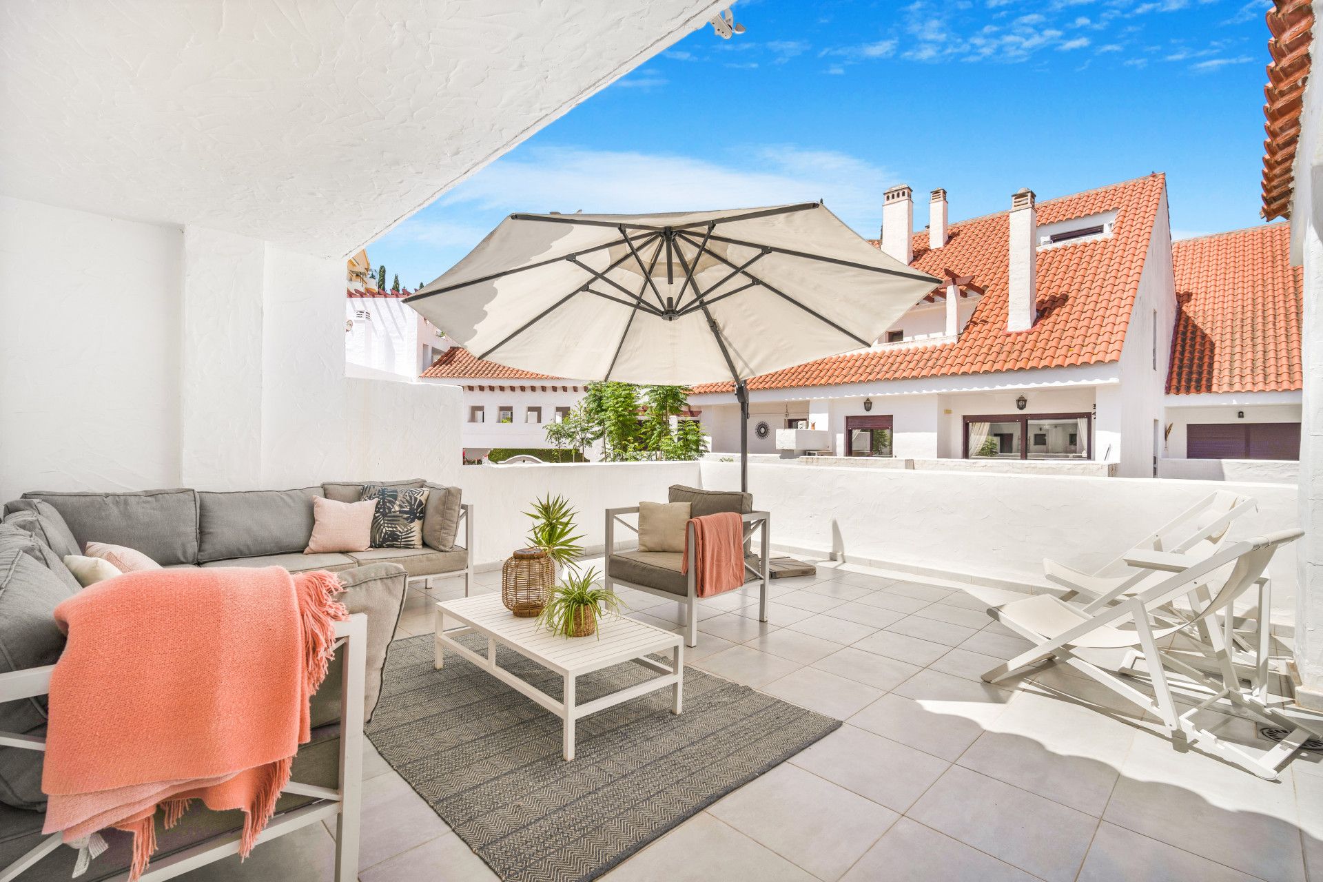 Duplex Penthouse in Nueva Andalucia, La Maestranza, Nueva Andalucia, 1/12