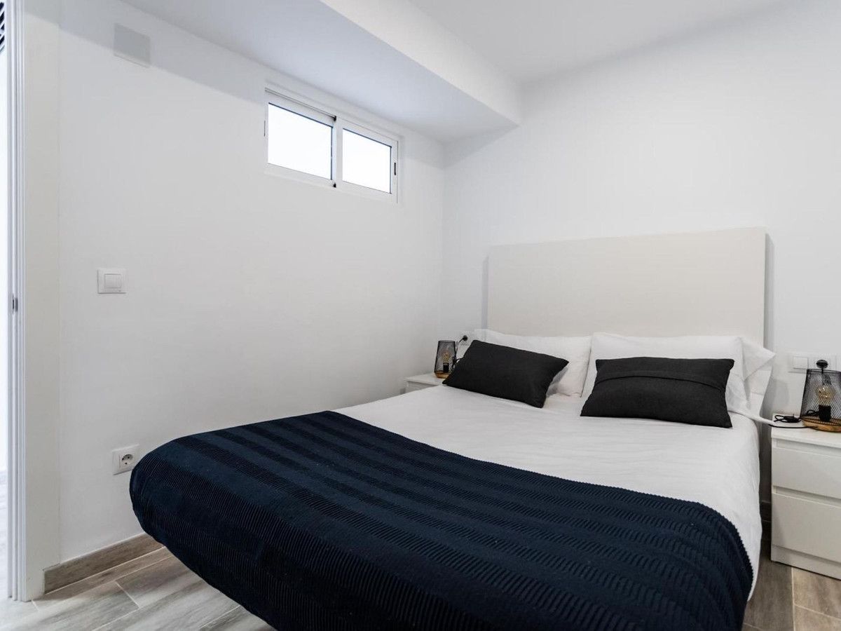 Middle Floor Apartment in Fuengirola, Fuengirola, 12/12