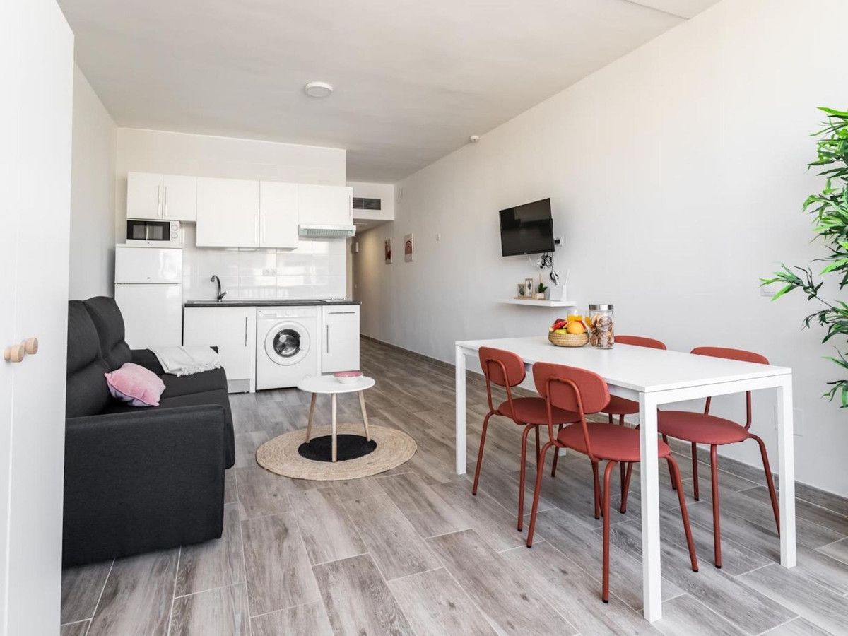 Middle Floor Apartment in Fuengirola, Fuengirola, 9/12