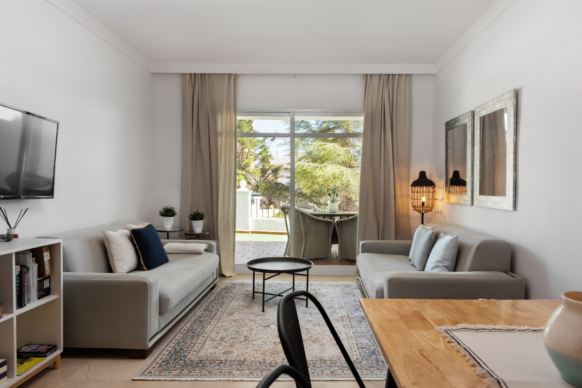 Apartment in Nueva Andalucia, Aloha Gardens, Nueva Andalucia, 2/12