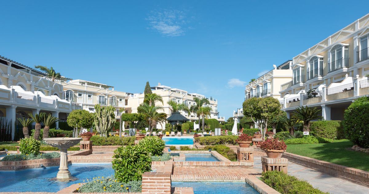 Apartment in Nueva Andalucia, Aloha Gardens, Nueva Andalucia, 5/12