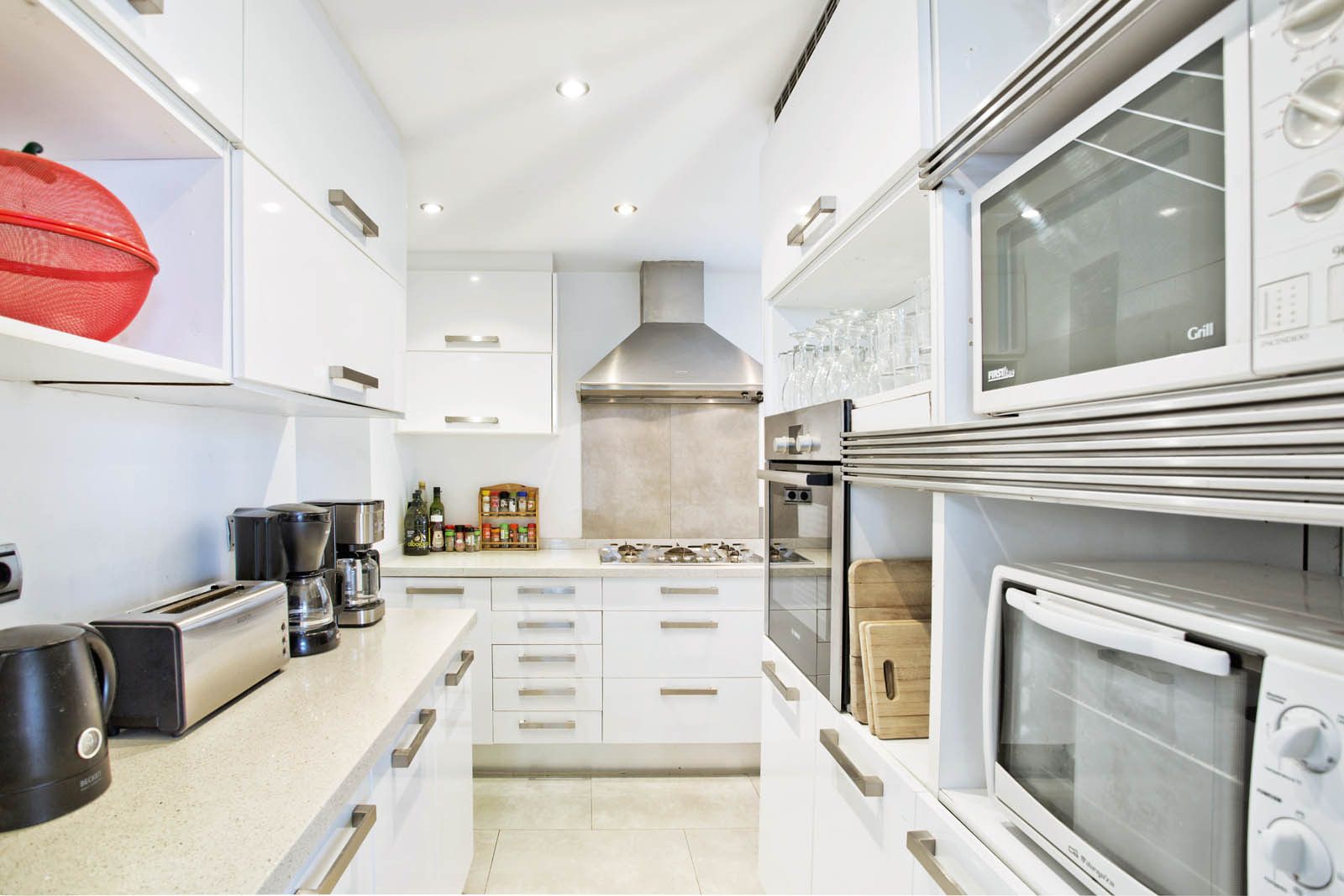 Villa i Marbella East, Elviria, Marbella East, 6/12