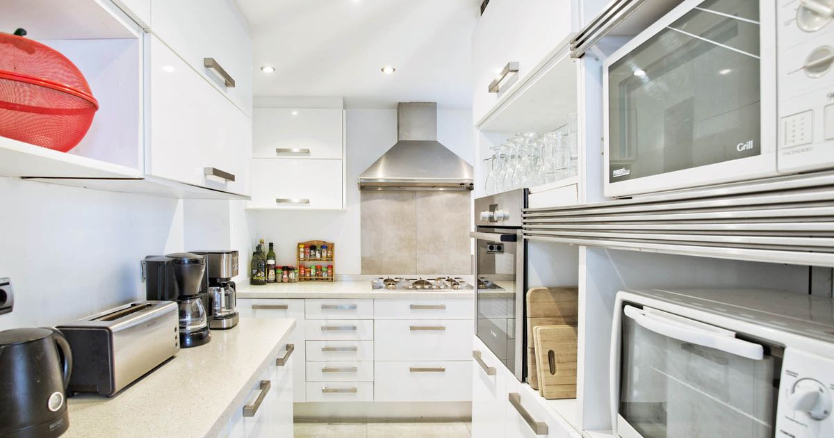 Villa i Marbella East, Elviria, Marbella East, 6/12
