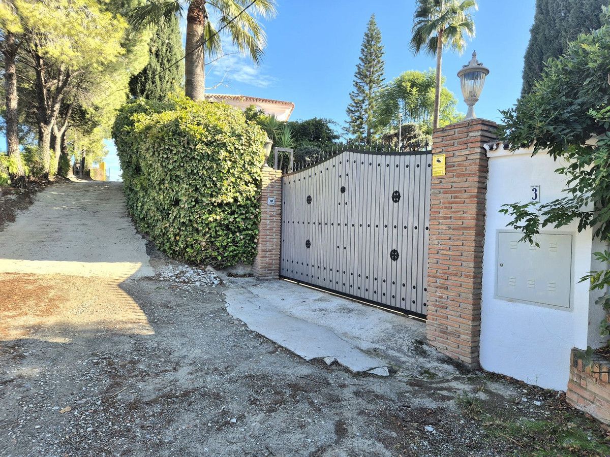 Detached Villa in Coín, Coín, 3/12