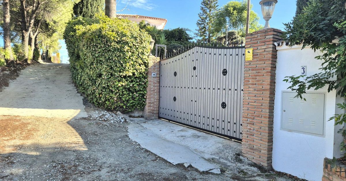 Detached Villa in Coín, Coín, 3/12