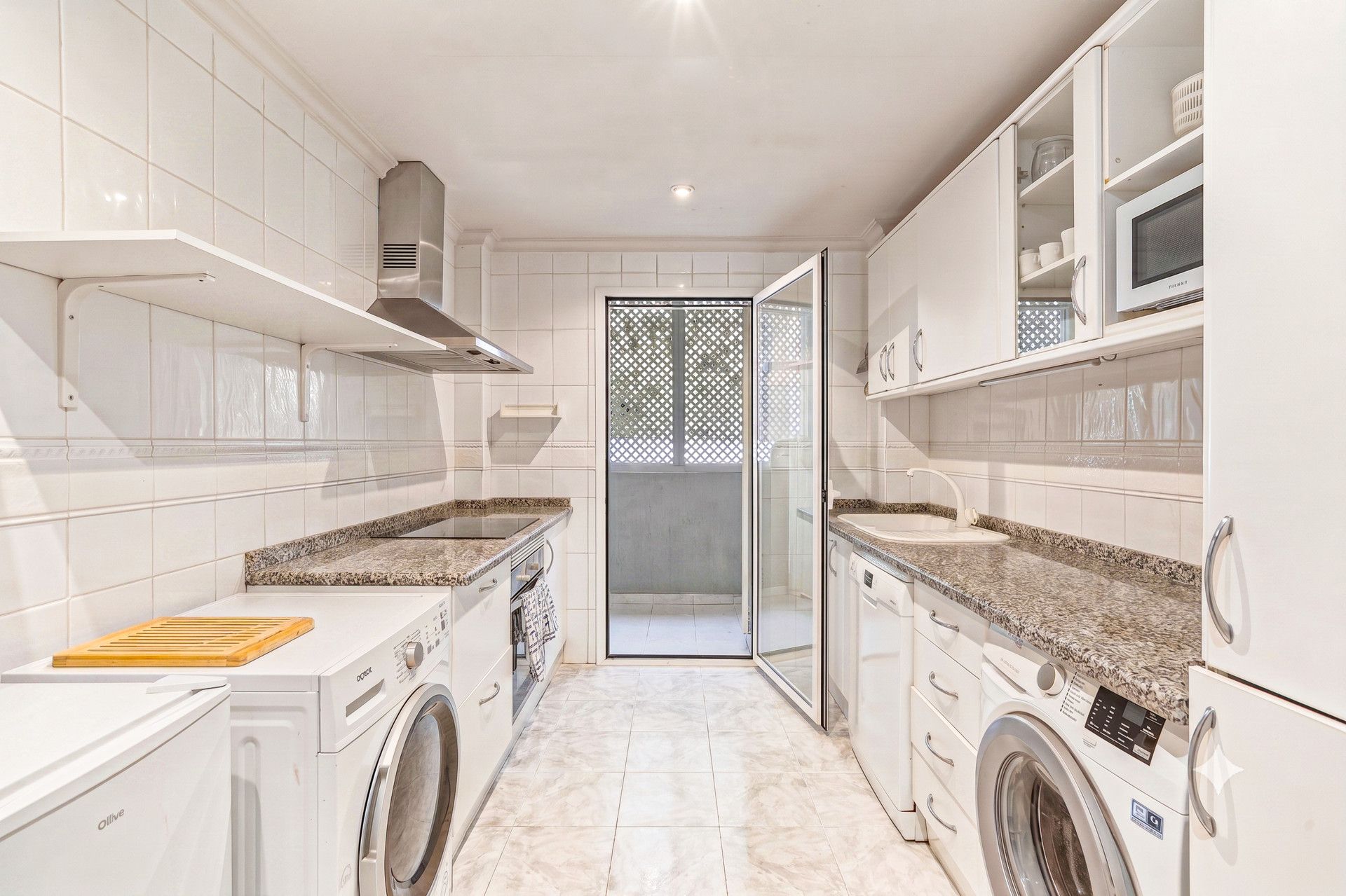 Ground Floor Apartment in Marbella East, Elviria, Marbella East, 5/12