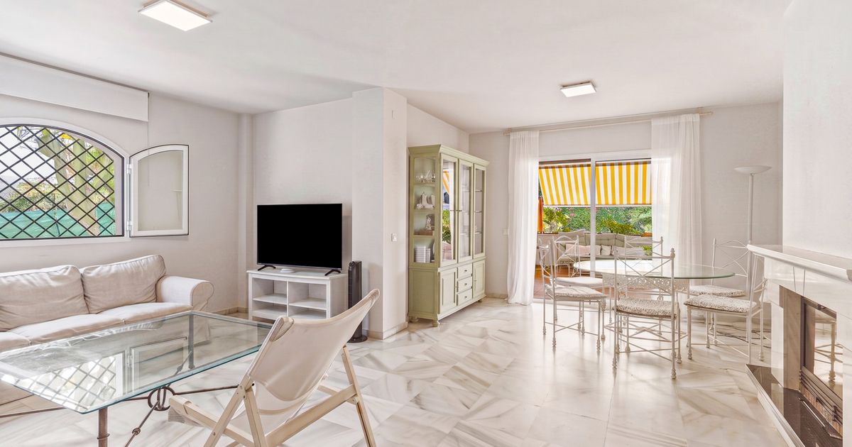 Ground Floor Apartment in Marbella East, Elviria, Marbella East, 6/12