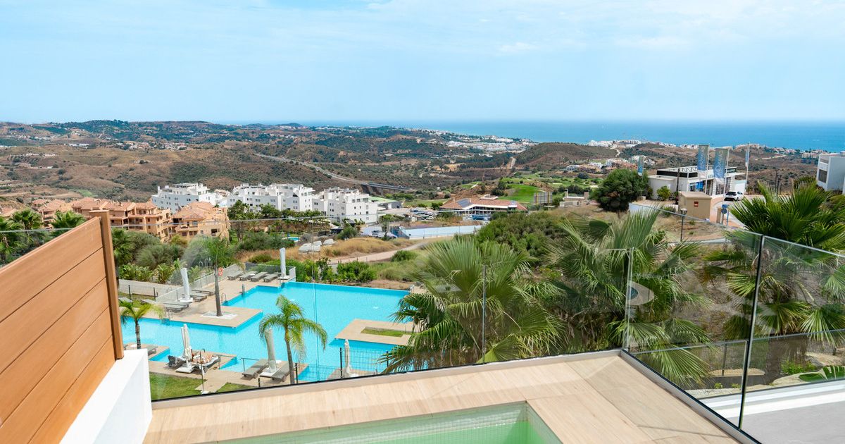 Апартамент на среднем этаже в Calanova Golf, Calanova Golf, 9/12