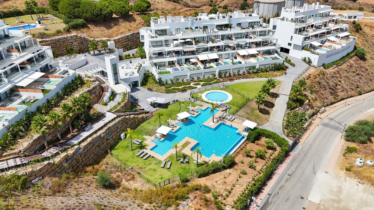 Апартамент на среднем этаже в Calanova Golf, Calanova Golf, 10/12