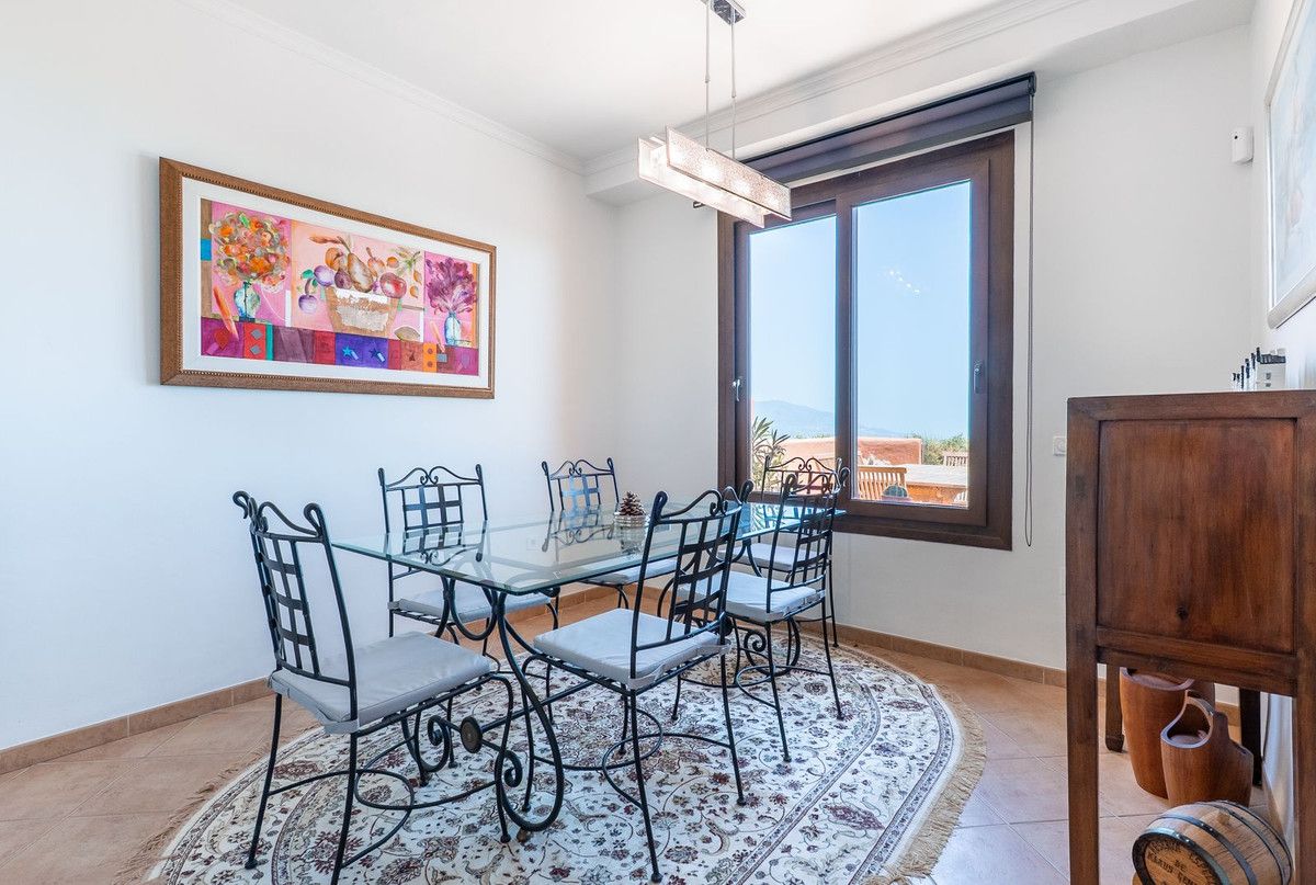 Apartament na środkowym piętrze w La Mairena, La Mairena, 11/12