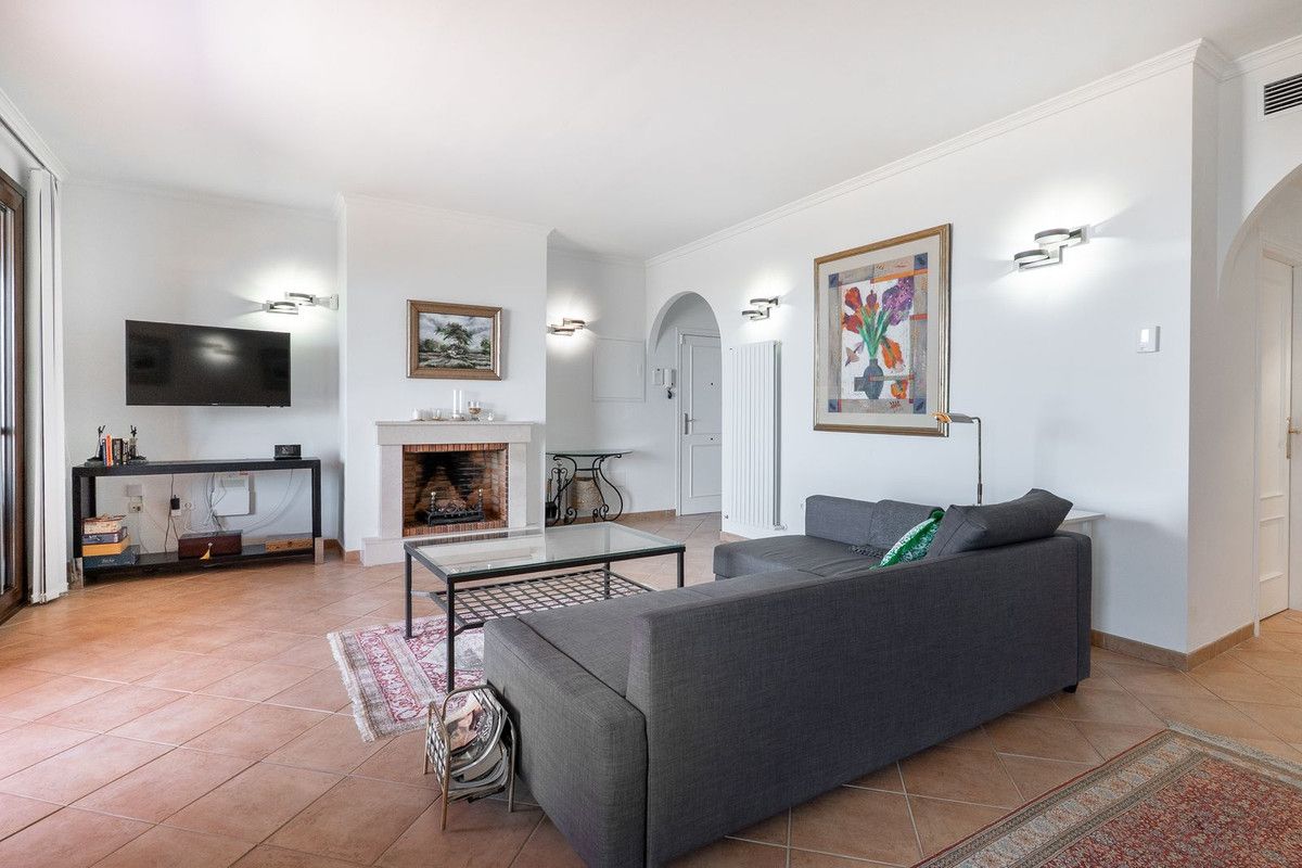 Apartament na środkowym piętrze w La Mairena, La Mairena, 4/12