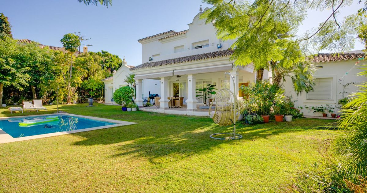 Detached Villa in El Paraiso, El Paraiso, 1/12