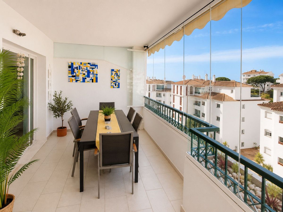 Appartement op de middelste verdieping in Calahonda, Calahonda, 10/12