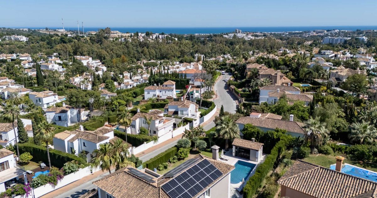 Villa i Nueva Andalucia, Nueva Andalucia, 4/12