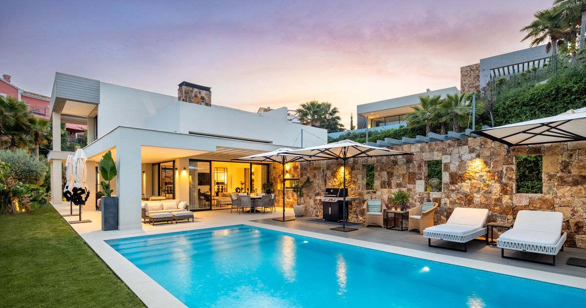 Freistehende Villa in Nueva Andalucía, Nueva Andalucía, 1/12