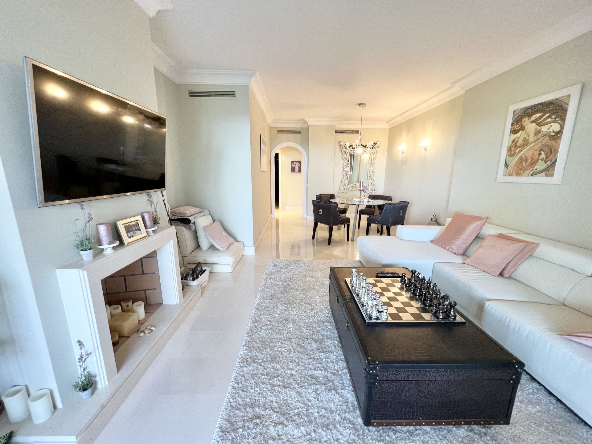 Ground Floor Apartment in Benahavis, Los Flamingos, Benahavis, 8/12