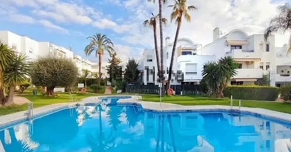 Ground Floor Apartment in Estepona, Estepona, 1/12